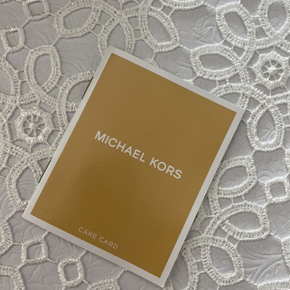 Michael Kors - Selby Large Leather Satchel - Picture 8 of 8